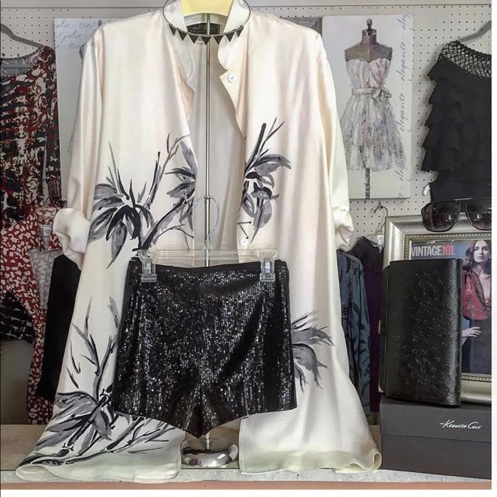 Silk Cream & black colored duster jacket!